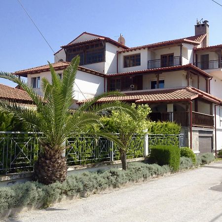 Menis Haus Apartamento Vrasná Exterior foto
