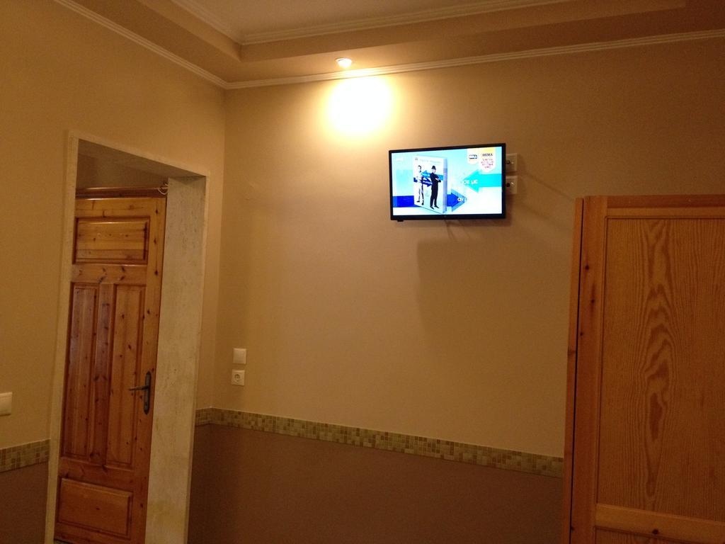 Menis Haus Apartamento Vrasná Exterior foto
