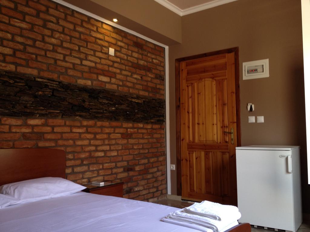 Menis Haus Apartamento Vrasná Quarto foto