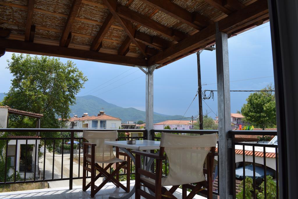 Menis Haus Apartamento Vrasná Exterior foto