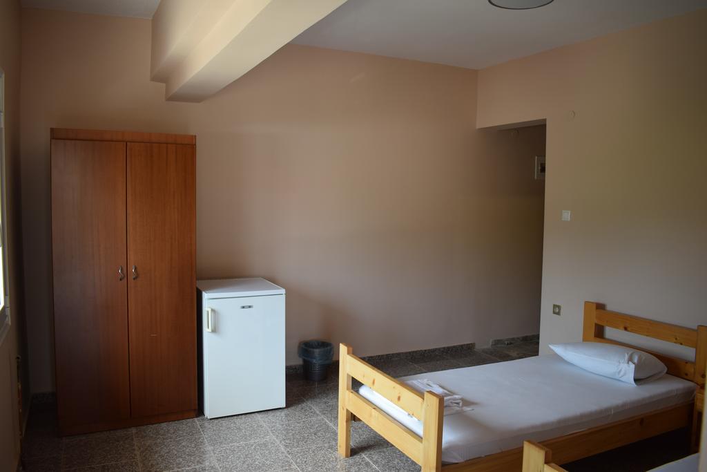 Menis Haus Apartamento Vrasná Exterior foto