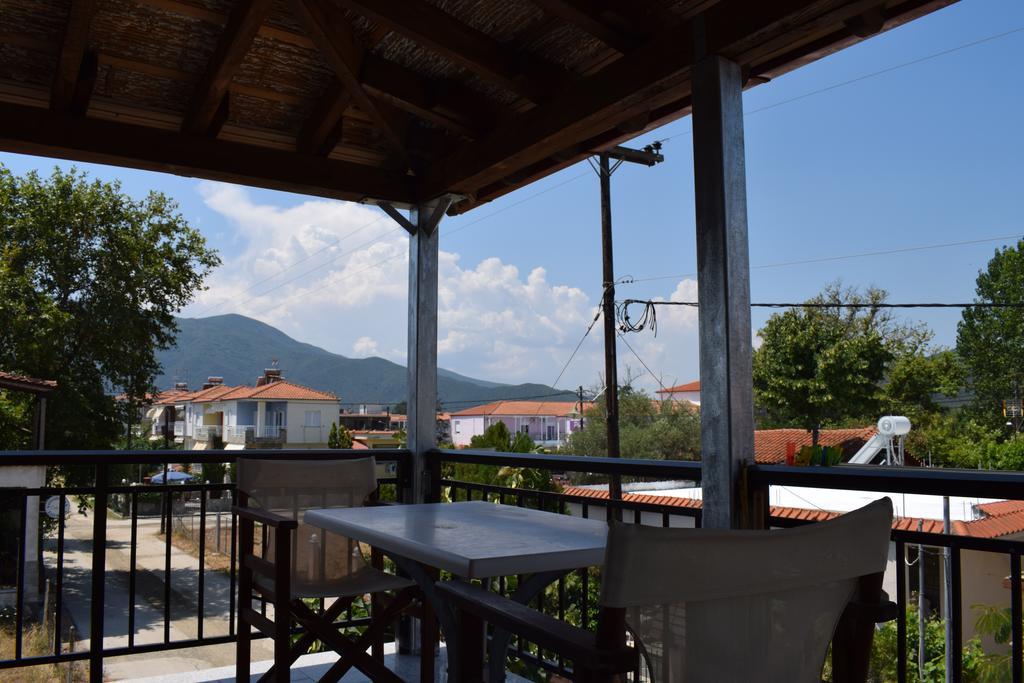 Menis Haus Apartamento Vrasná Exterior foto